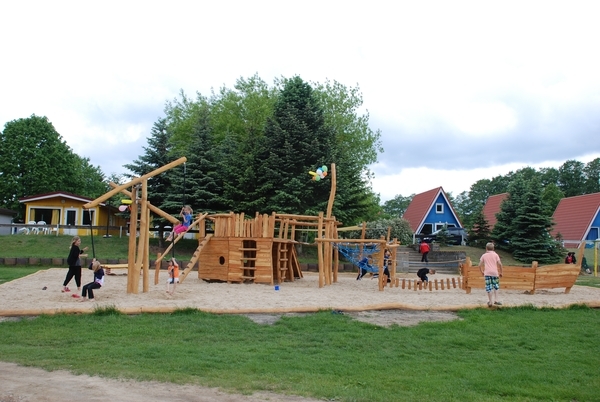 Ferieninsel Tietzowsee - Holz-Abenteuer-Spielplatz